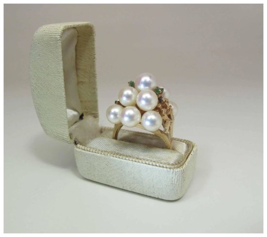 Opulent-Vintage-White-Cultured-Pearl-Emerald-full-0-720-10.10-74-f.jpg