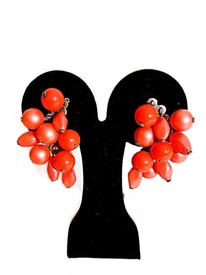 orange bead cha cha bead clip dangle earrings, 60s,anothertimevintageapparel.jpg