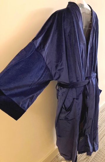 Oscar de la Renta XXL Mens robe (1).JPG