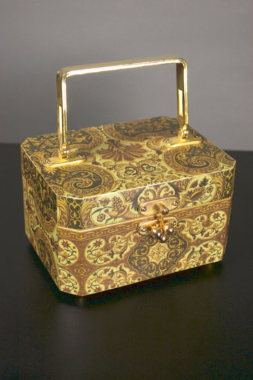 P372-paisley roccoco deisgns mod 1960s box purse handbag - 01.jpg