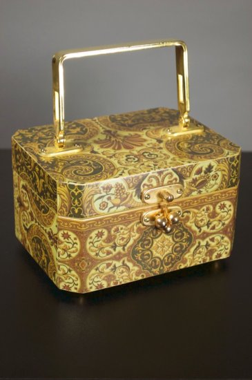 P372-paisley roccoco deisgns mod 1960s box purse handbag - 02.jpg