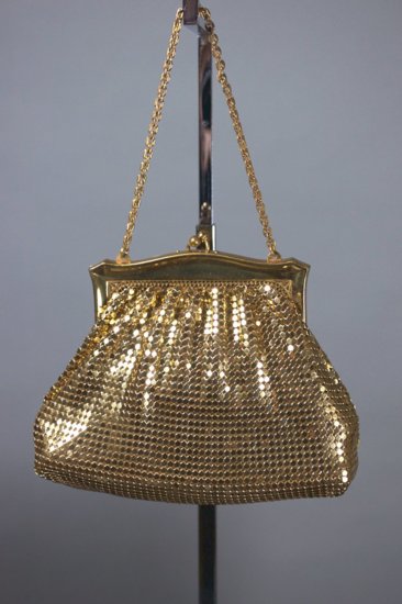 P375-Whiting and Davis gold metal mesh bag 1940s purse - 4.jpg