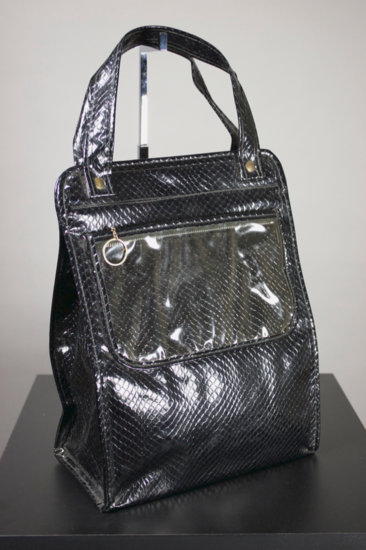 P381-mod 1960s black patent snakeskin beach bag handbag - 1.jpg