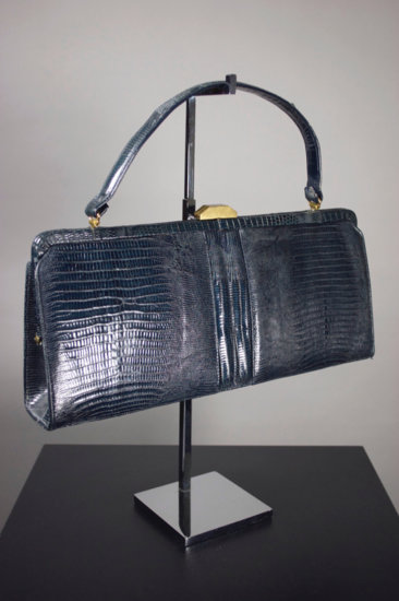 P384-blue lizard skin frame handbag 1960s structured purse - 2.jpg