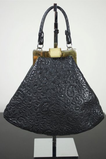 P399-1930s handbag black leather purse embossed design  - 02.jpg