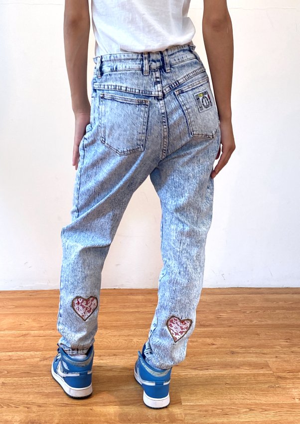 Pants_Venus-Sportswear_Acid-Washed-Jeans_RSMar73022-288_03.JPG