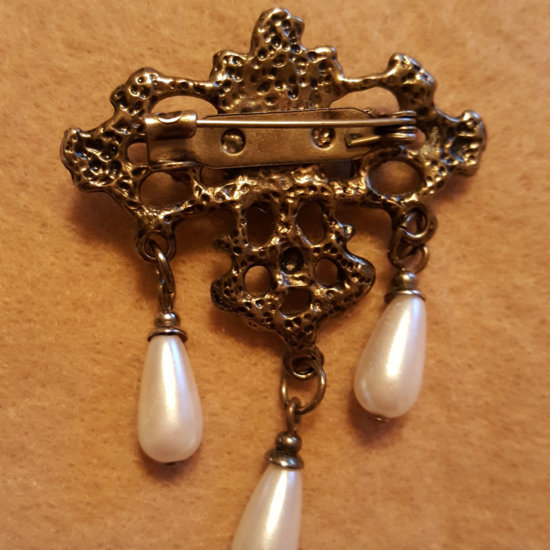 pearl brooch back.jpg