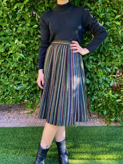 pleated skirt m - 1.jpeg