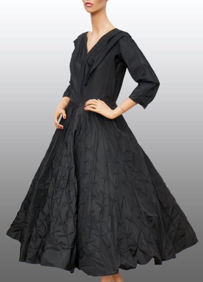 Puckered ring dress 1950s.jpg