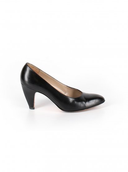 Help identifying Salvatore Ferragamo shoes: What is this Help identifying Salvatore Ferragamo shoes: What is this