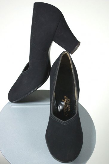 S132-Air Step shoes 1940s 6B black suede chunky heel - 5.jpg