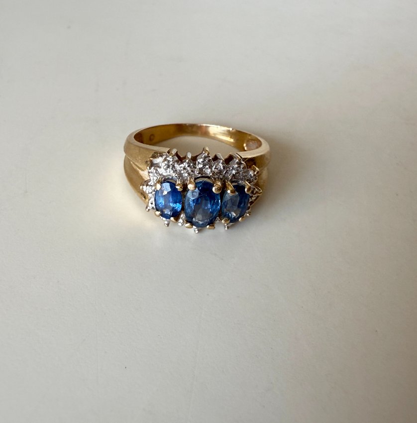 sapphire ring d009.jpg