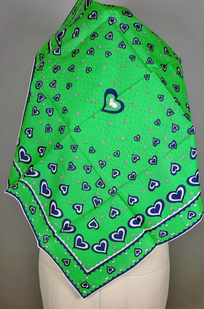 SC23-green navy Pucci hearts print scarf NOS - 1 copy.jpg