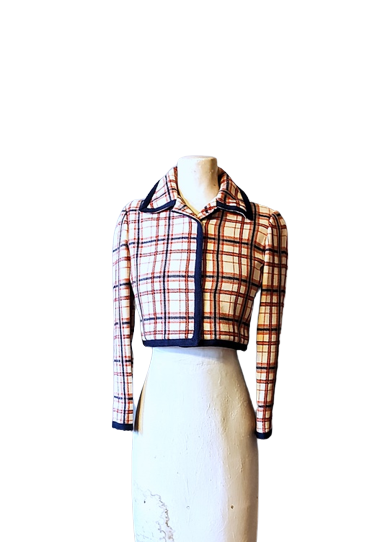 short_cropped_wool_plaid_red_blue_jacket_blazer_1970s_vintage-removebg-preview.png 4.png