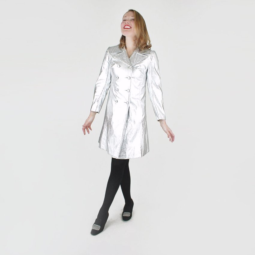 silverraincoatlisa1v.jpg