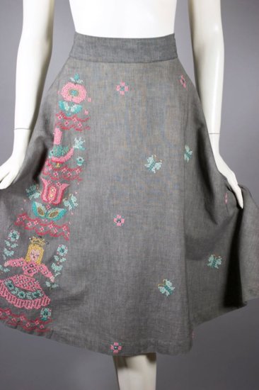 SK106-grey chambray cotton 1950s skirt embroidered princess - 03.jpg