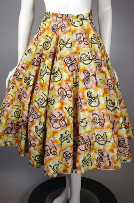 SK85-1950s circle skirt XS cotton print orange yellow - 1.jpg