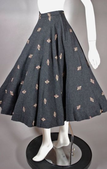 SK92-1950s circle skirt grey wool embroidery 50s full skirt - 2.jpg