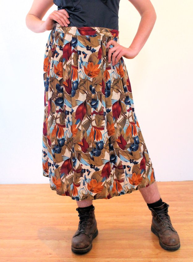 Skirt_Sag-Harbor_Brown-Blue-Floral_Rayon-Midi_CAFC31722-418_05.JPG