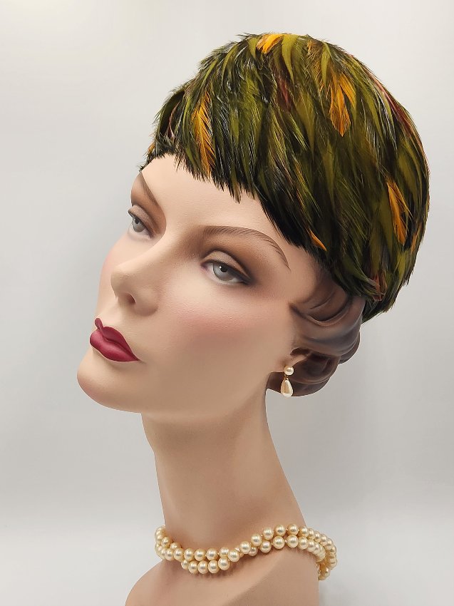 strausfeatherhat12.jpg
