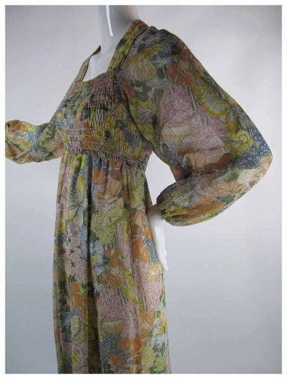 Summery-Romantic-1970x27s-Printed-Cotton-Gauze-full-1-720-10.10-492-f.jpg