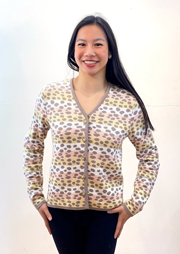 Sweater_Ami-Knits_Leopard-Pastel-Cardigan_GW101223-5_05.JPG