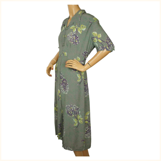 Vintage-1940s-Crepe-Day-Dress-Floral-full-1o-2048 10.10-c73d45c3-r-ffffff-fff9ef.png
