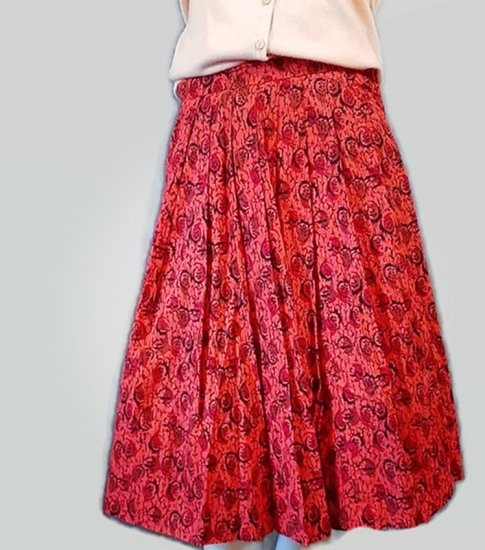 vintage 1950s red pink print full skirt, xs,bette be good vintage.jpg