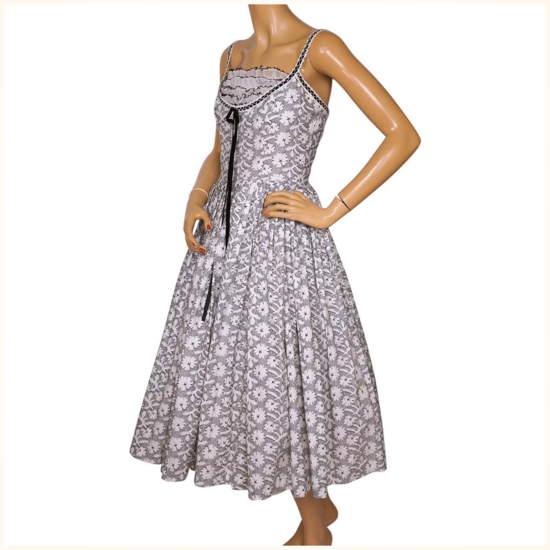 Vintage-1950s-White-Cotton-Crinoline-Dress.png