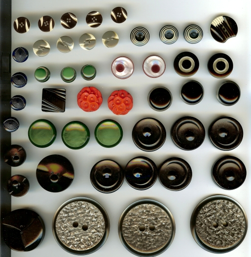 vintage buttons2.jpg