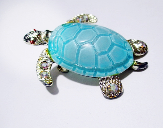 vintage-turtle-pin-brooch-blue-stones-figural-novlety-anothertimevintageapparel.JPG