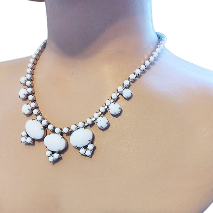 vintage_1960s_white_milk_glass_bead_stone_necklace_choker-removebg-preview.png
