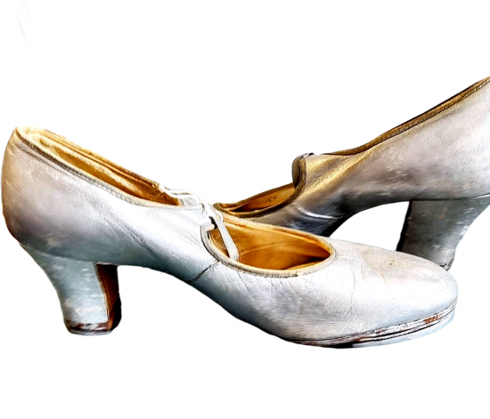 vintage_40s_50s_silver_tap_shoes capezios_anothertimevintageapparel 1.png