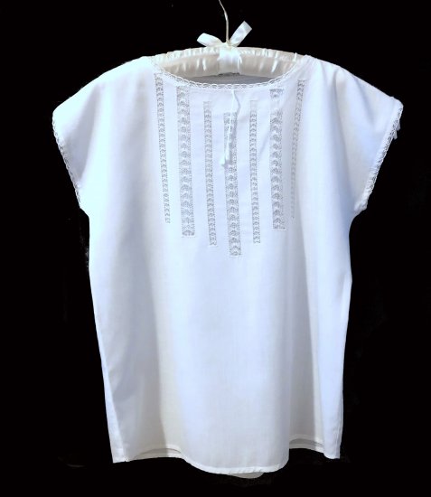 white peasant blouse.jpg